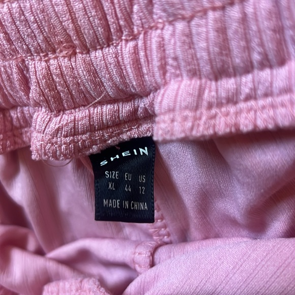 Two piece set - Picture 2 of 3